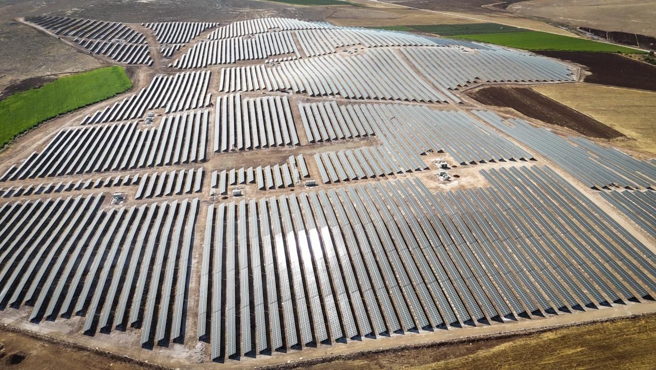 Large photovoltaic solar field
